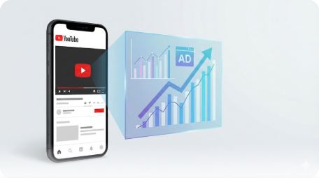 이곳에 관련 이미지 삽입: 유튜브 재생 화면과 '광고 집행'을 상징하는 지표나 도표 이미지